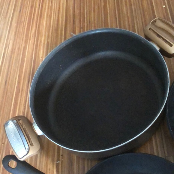 3 nonstick T-fal pots and pans - Picture 2 of 15